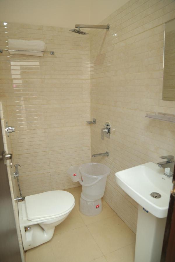 Hotel Golden Dreams Αμριτσάρ Εξωτερικό φωτογραφία