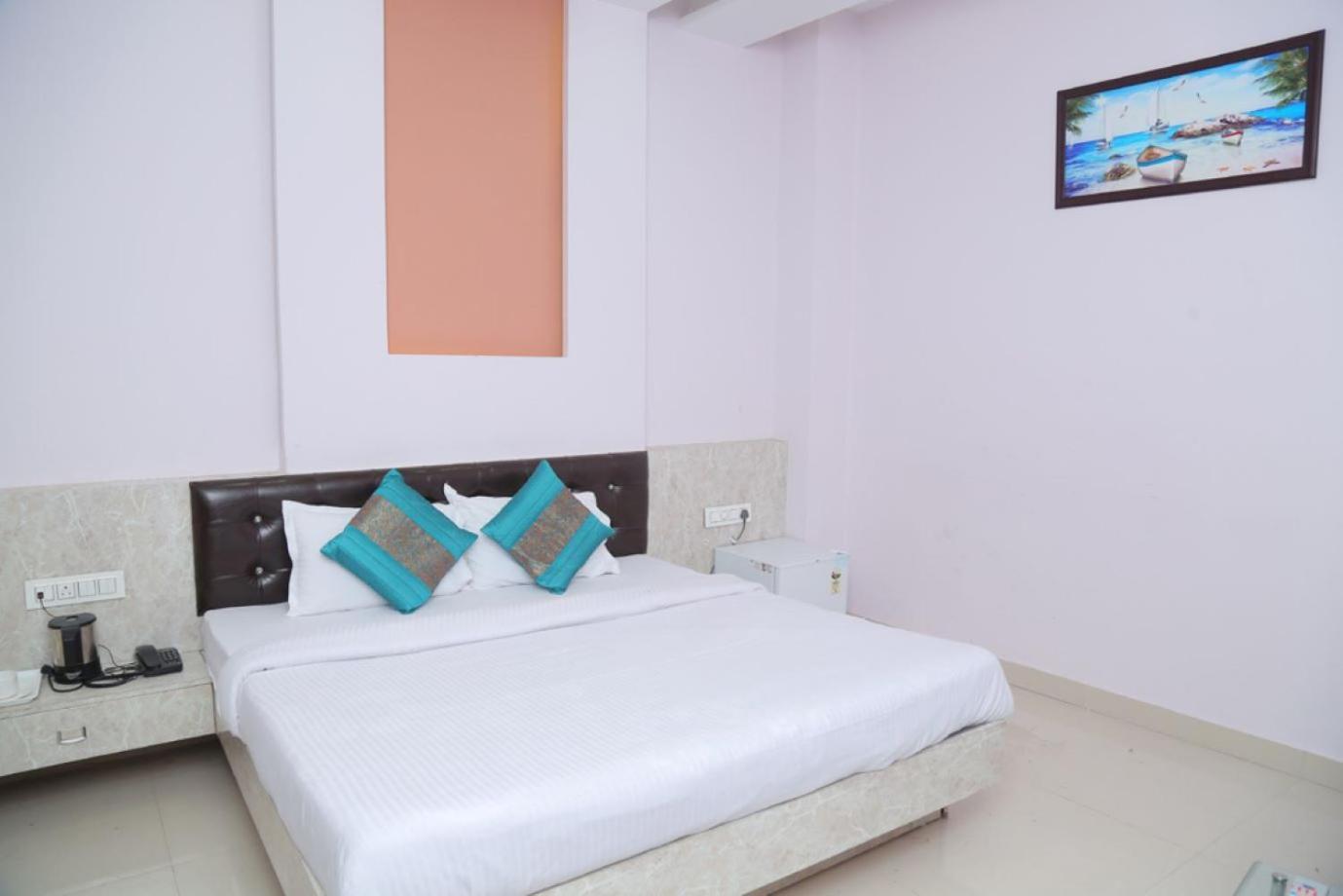 Hotel Golden Dreams Αμριτσάρ Εξωτερικό φωτογραφία