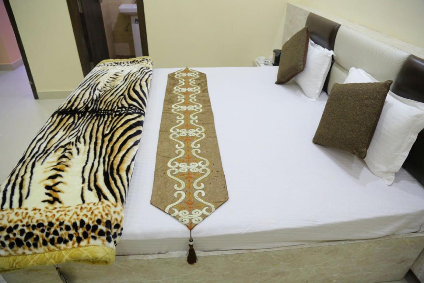 Hotel Golden Dreams Αμριτσάρ Εξωτερικό φωτογραφία